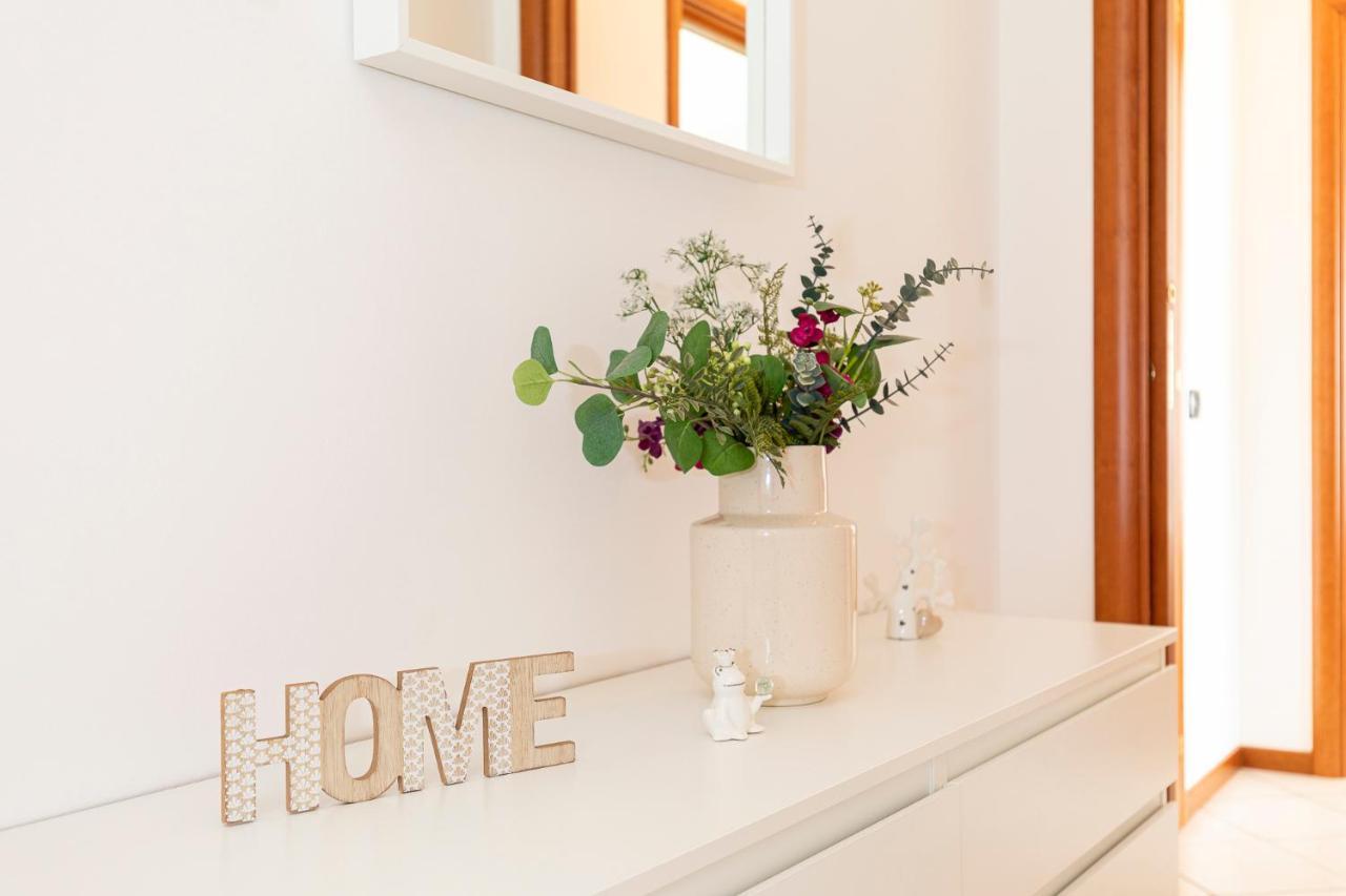Casty Sweet Home - Parcheggio Privato Gratuito Milan Exterior photo